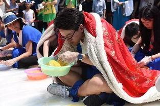 坐冰块的视频,捕捉瞬间，感受冰块上的惊险与美丽